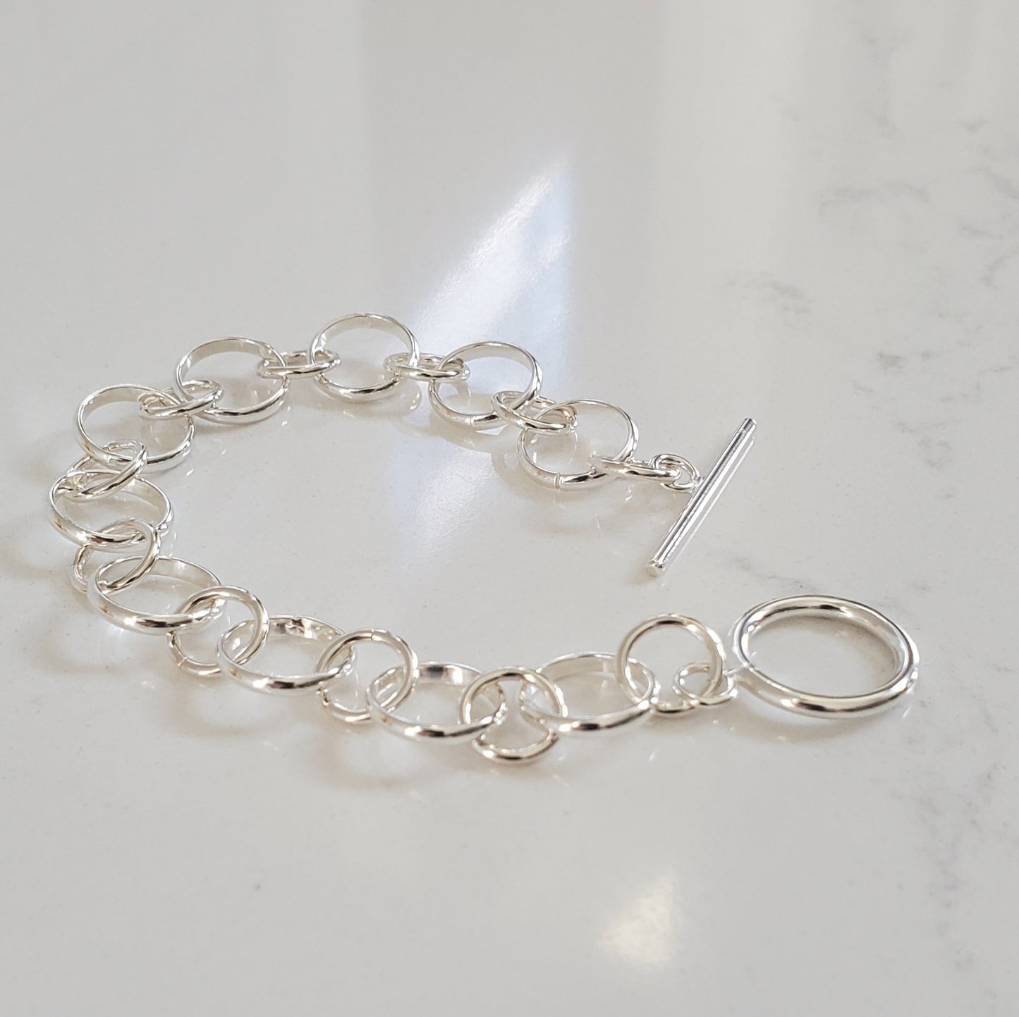 Timeless Sterling Silver Circle Link Bracelet - Plein De Vie Jewelry