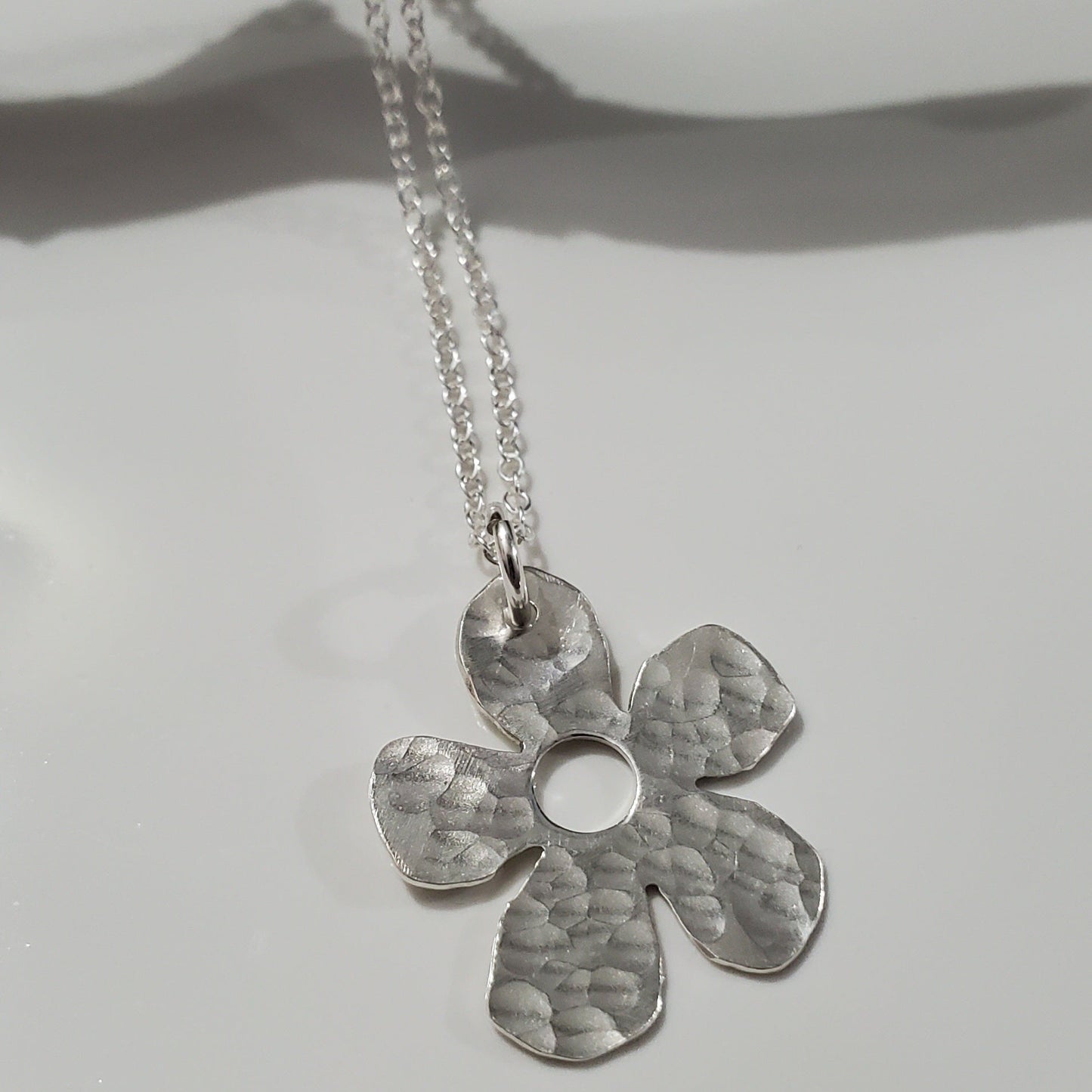 Flower Power Necklace - Plein De Vie Jewelry