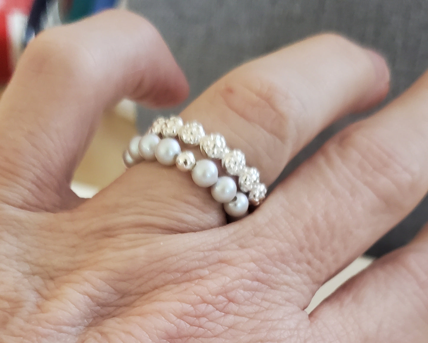 Iridescent Grey Pearl Stretch Ring