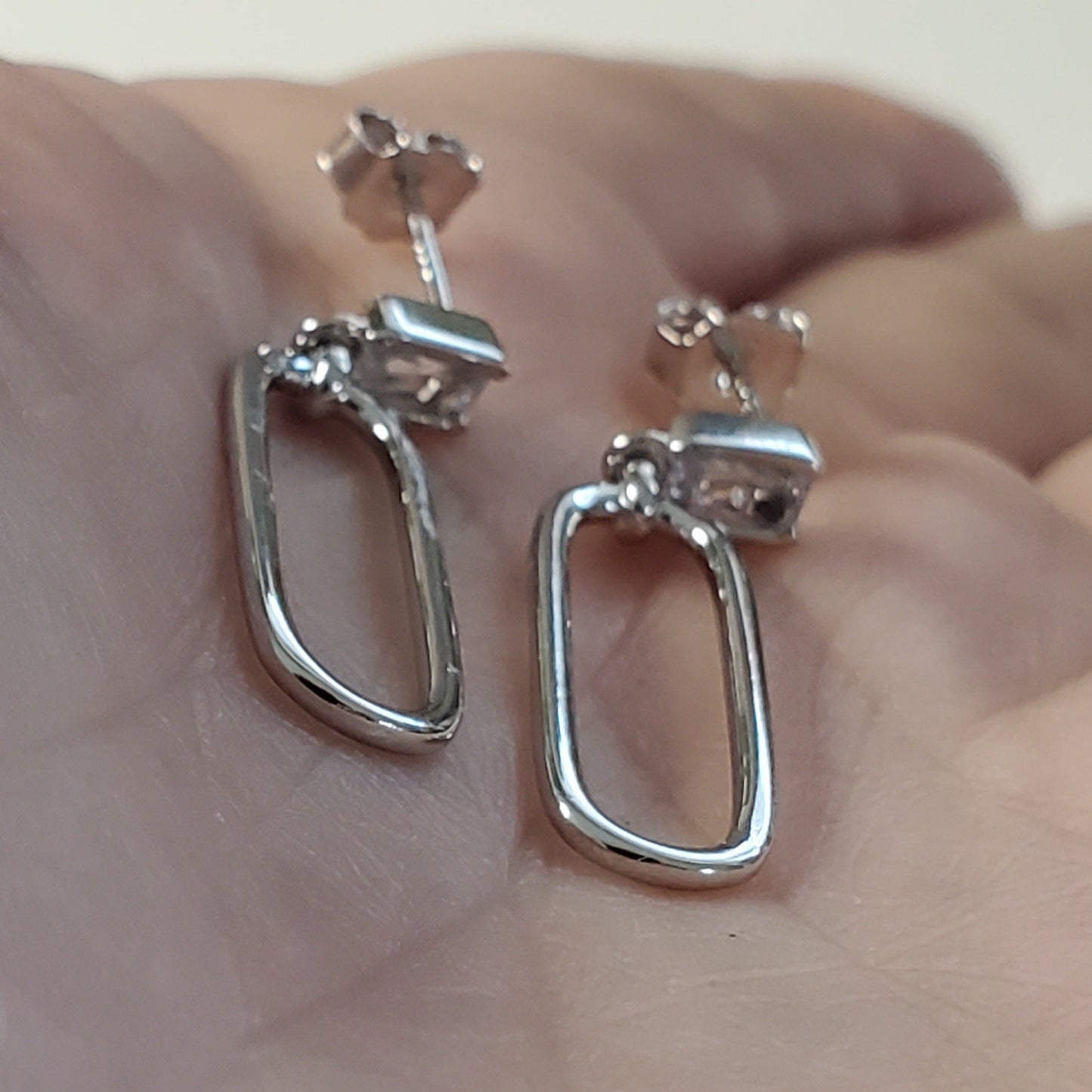 Sleek & Chic Rectangular Loop Earrings