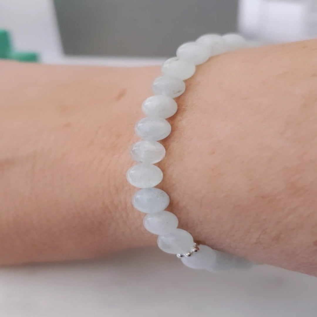 Mesmerizing Aquamarine Gemstone Bracelet