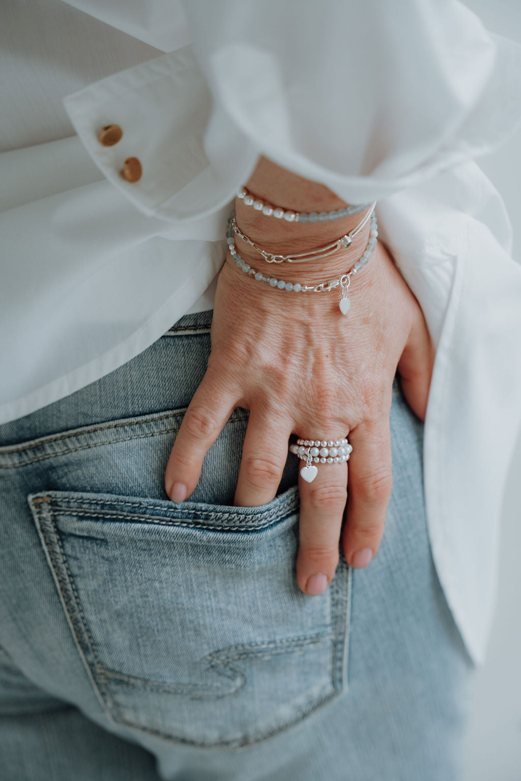Iridescent Grey Pearl Stretch Ring