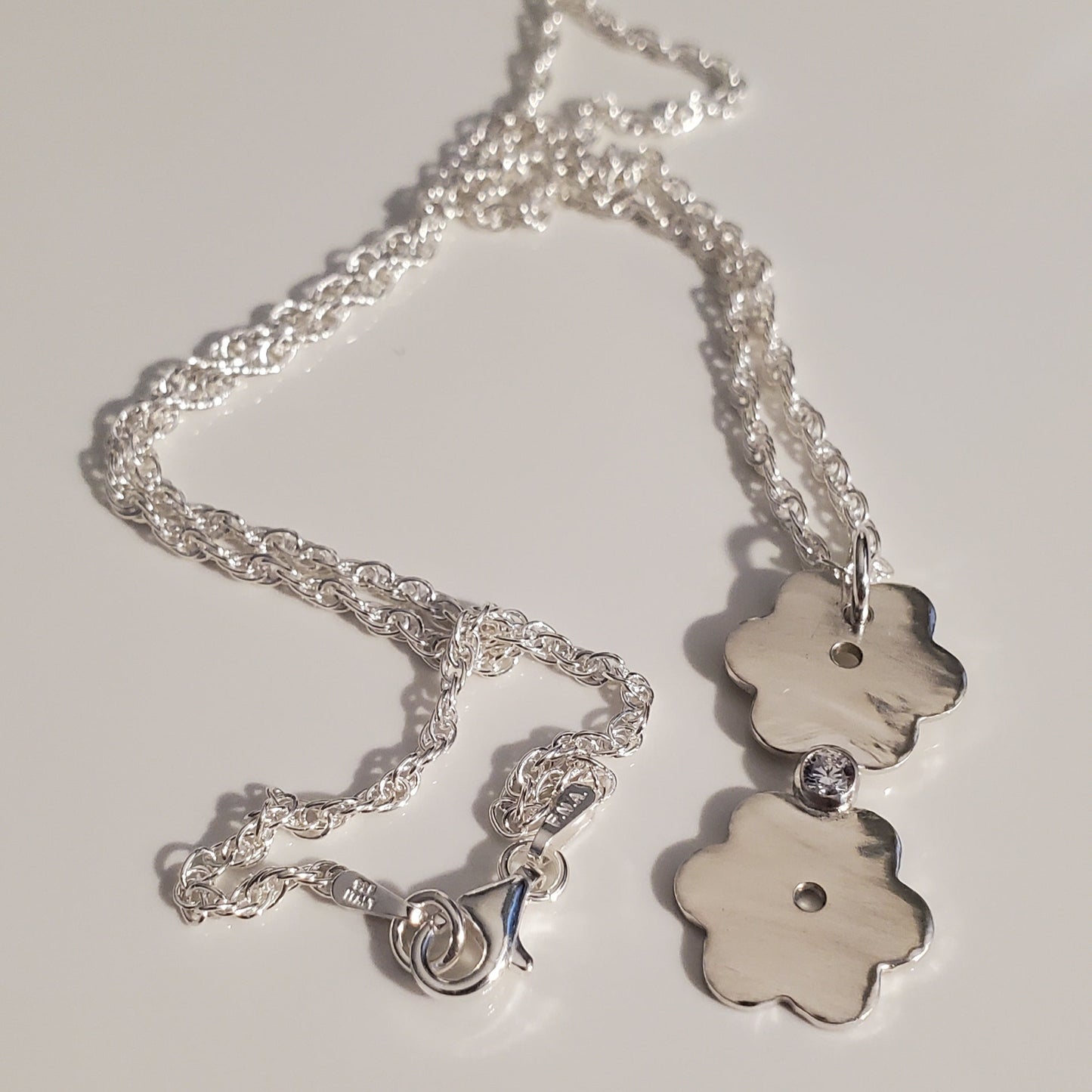 Daisy Glow Necklace