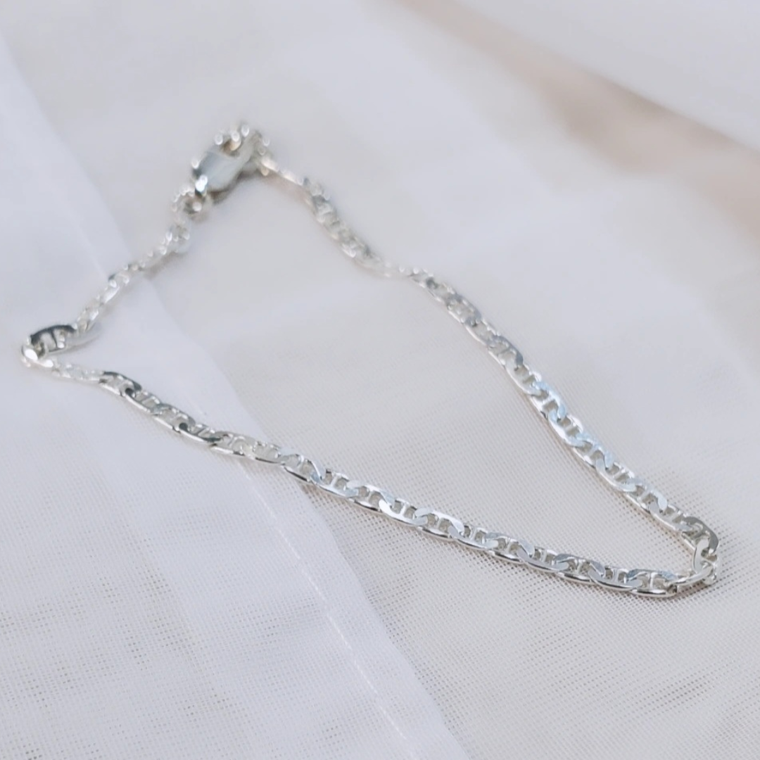 Sleek Mariner Curb: Sterling Silver Bracelet Oval Links