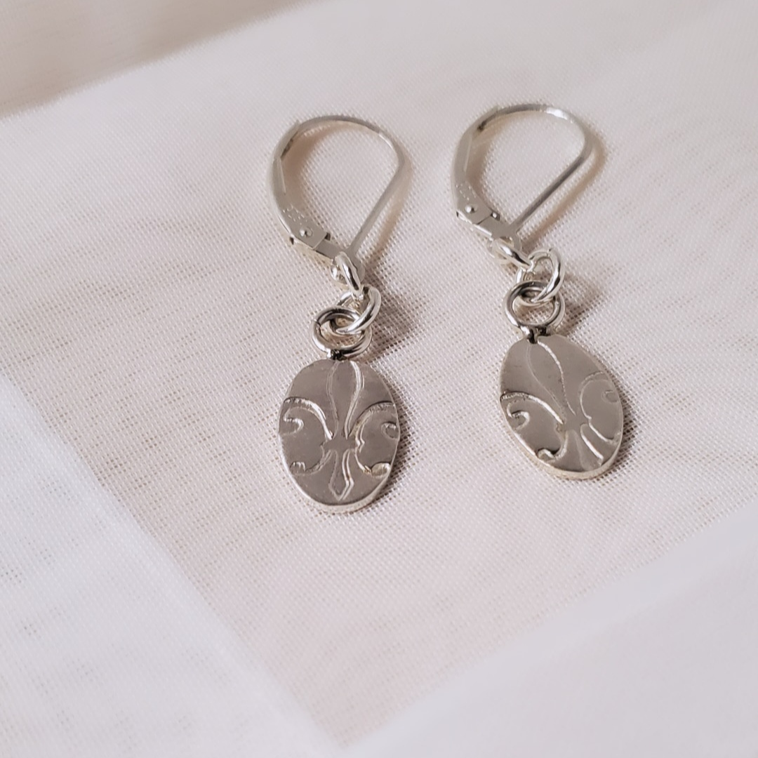 Sterling Silver Leverback Fleur-de-lis Oval Embossed Earrings