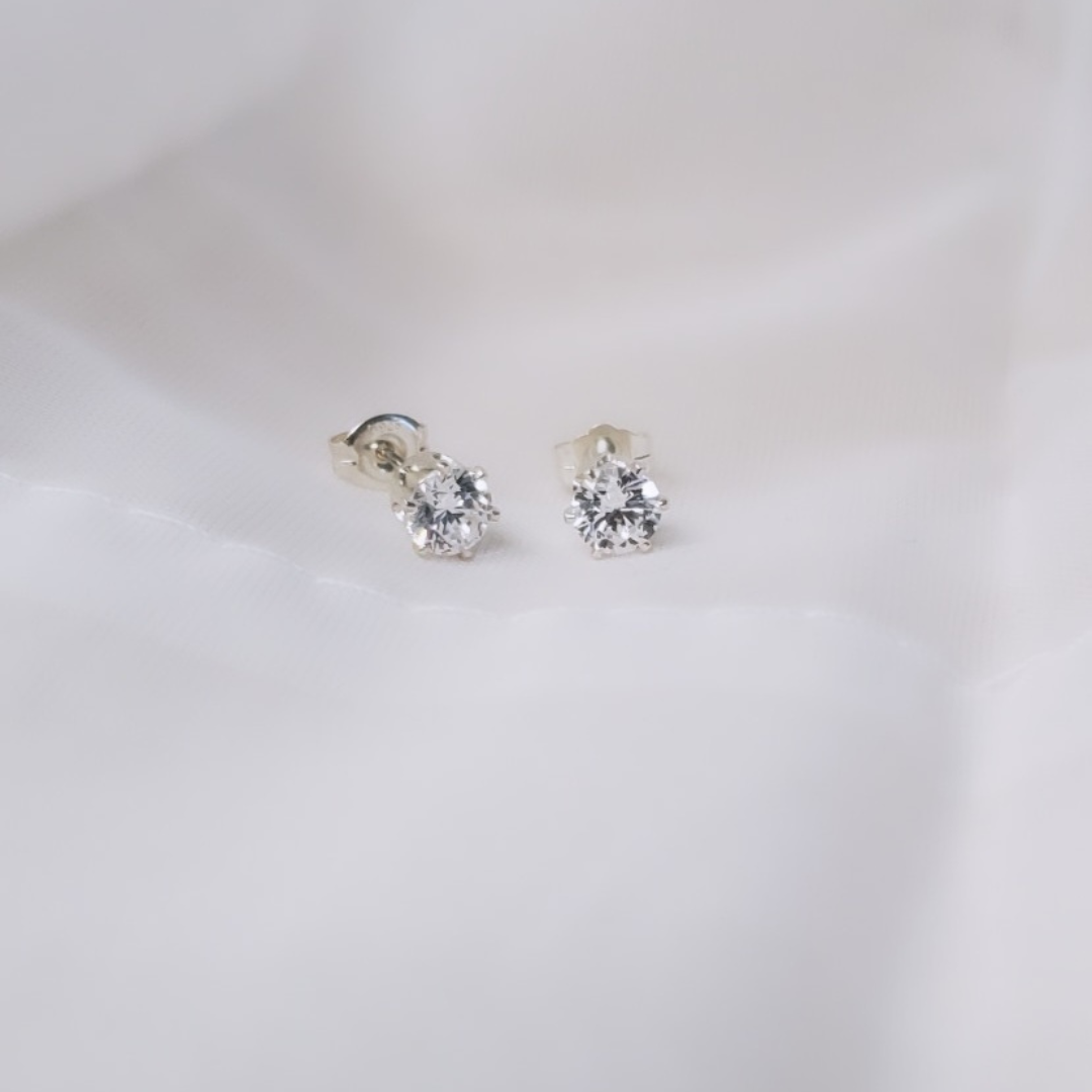 Introducing my Sterling Silver Post Swarovski Crystal Shine Like A Diamond Earrings: dazzling and glamorous, adding sparkle to your look with Swarovski crystals. Perfect for any occasion, these earrings embody elegance and sophistication.