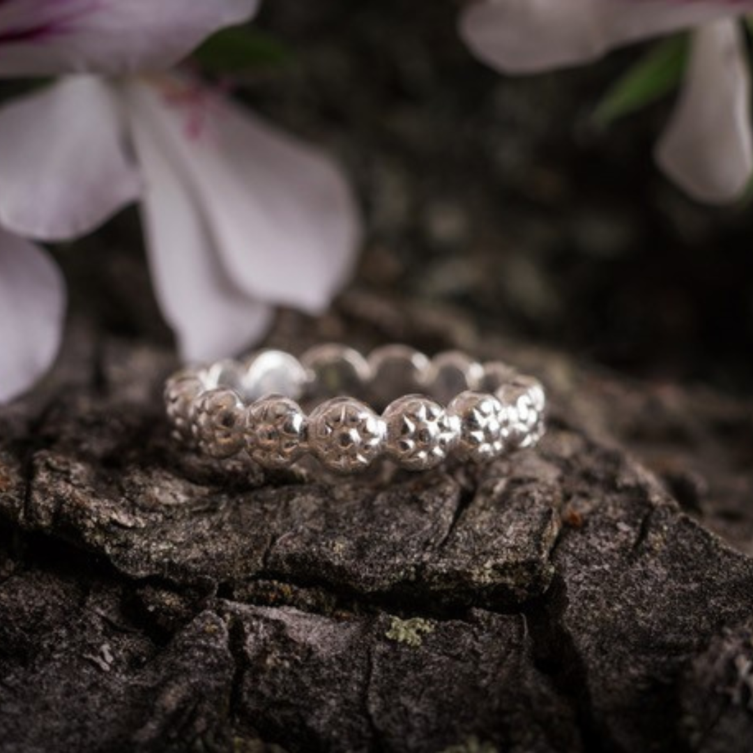 Dynamic Elegance: Berry-Inspired Sterling Silver Ring