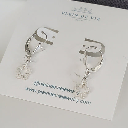 Love of Daisies: Heart Leverback Earrings - Plein De Vie Jewelry