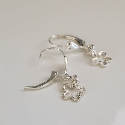 Love of Daisies: Heart Leverback Earrings - Plein De Vie Jewelry