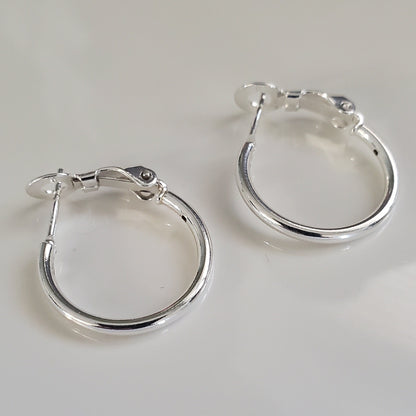 The Classic Hoop Earrings - Plein De Vie Jewelry
