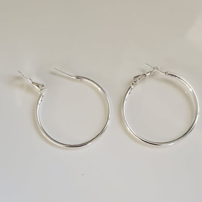 The Classic Hoop Earrings - Plein De Vie Jewelry