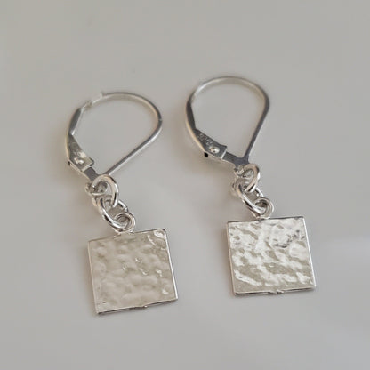 The Hammered Square Drop Earrings - Plein De Vie Jewelry