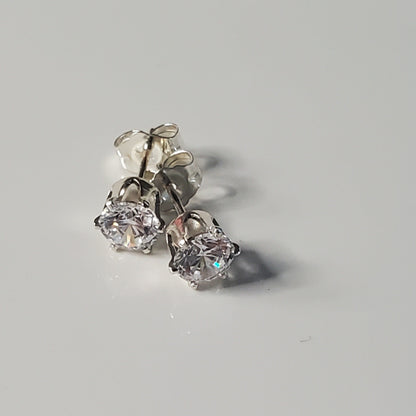 Brilliant Shine Cubic Zirconia Post Earrings - Plein De Vie Jewelry