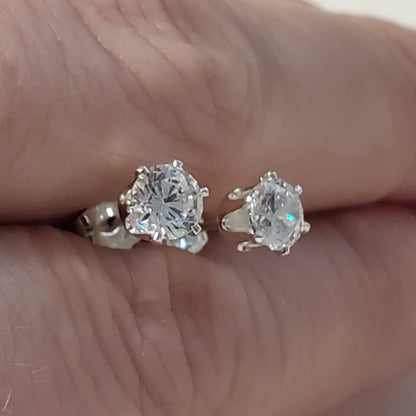 Brilliant Shine Cubic Zirconia Post Earrings - Plein De Vie Jewelry