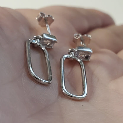 Sleek & Chic Rectangular Loop Earrings - Plein De Vie Jewelry