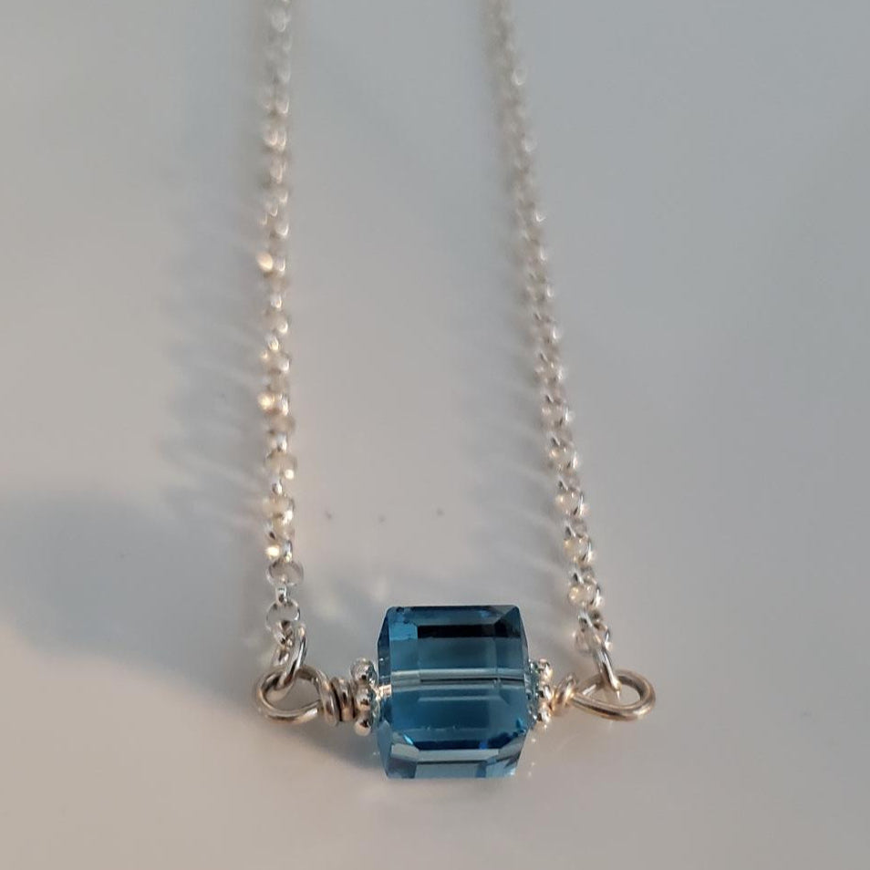 Sterling Silver Rolo Chain Bracelet with Aquamarine Crystal