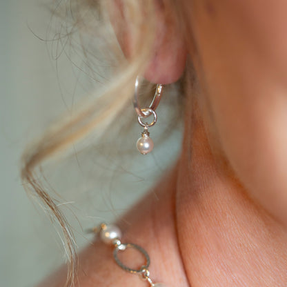 The Classic Hoop Earrings - Plein De Vie Jewelry