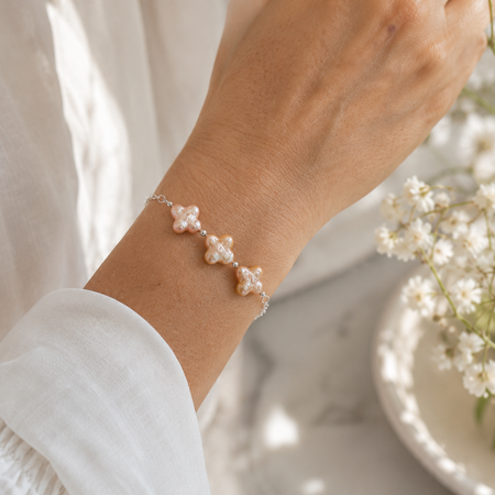 Champagne Freshwater Pearl Four Leaf Clover Bracelet — Sterling Silver Rolo Chain
