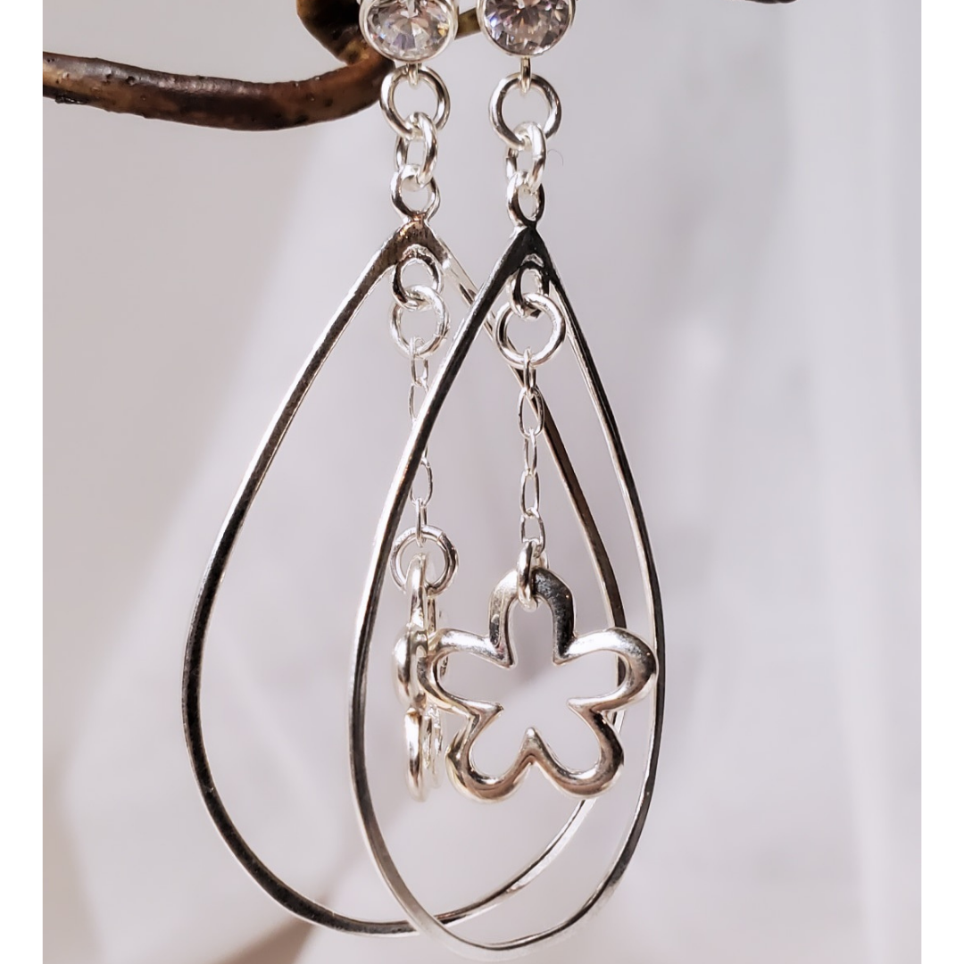 Sterling Silver Post Drewdrops and Daisies Earrings