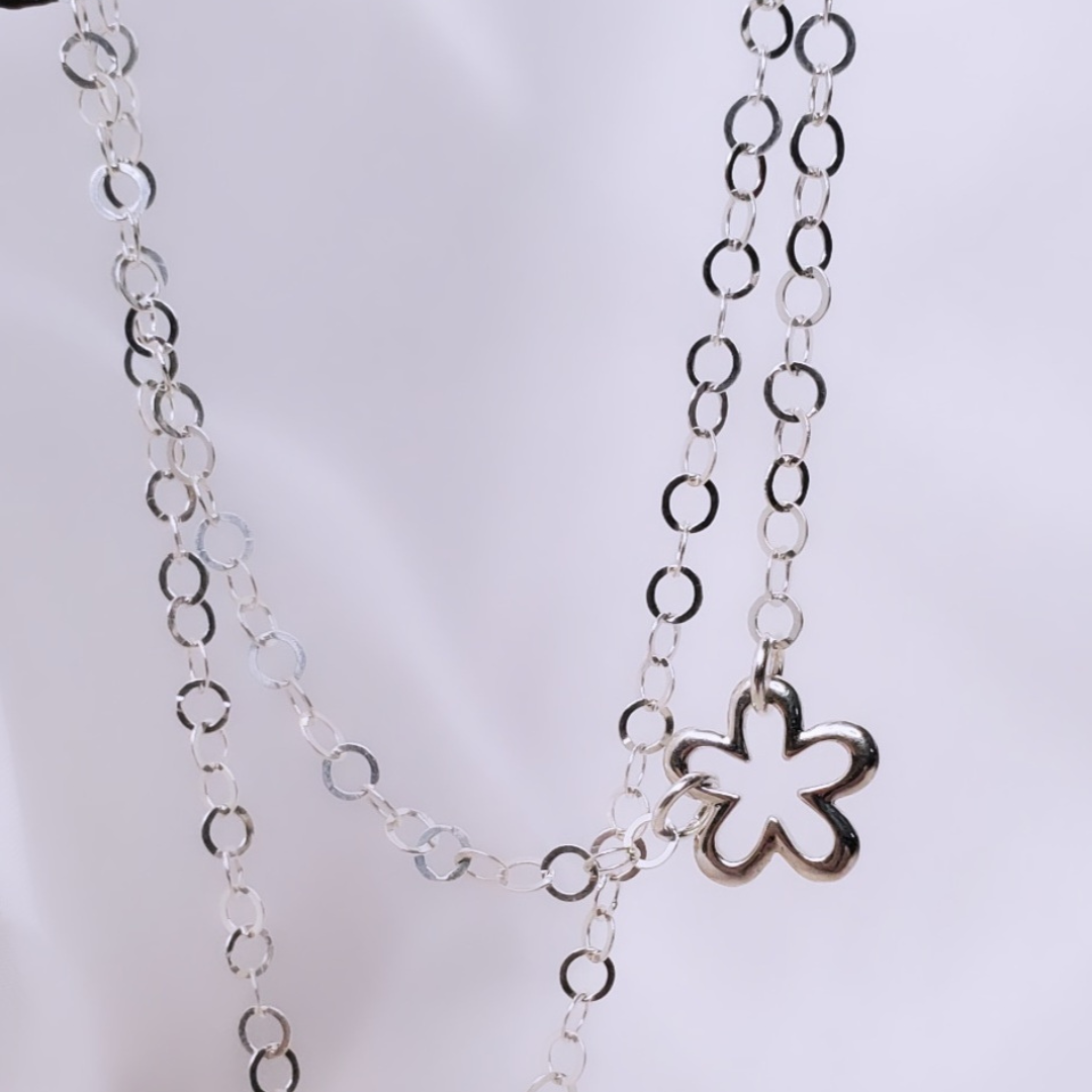 Sterling Silver Daisy Bloom Necklace