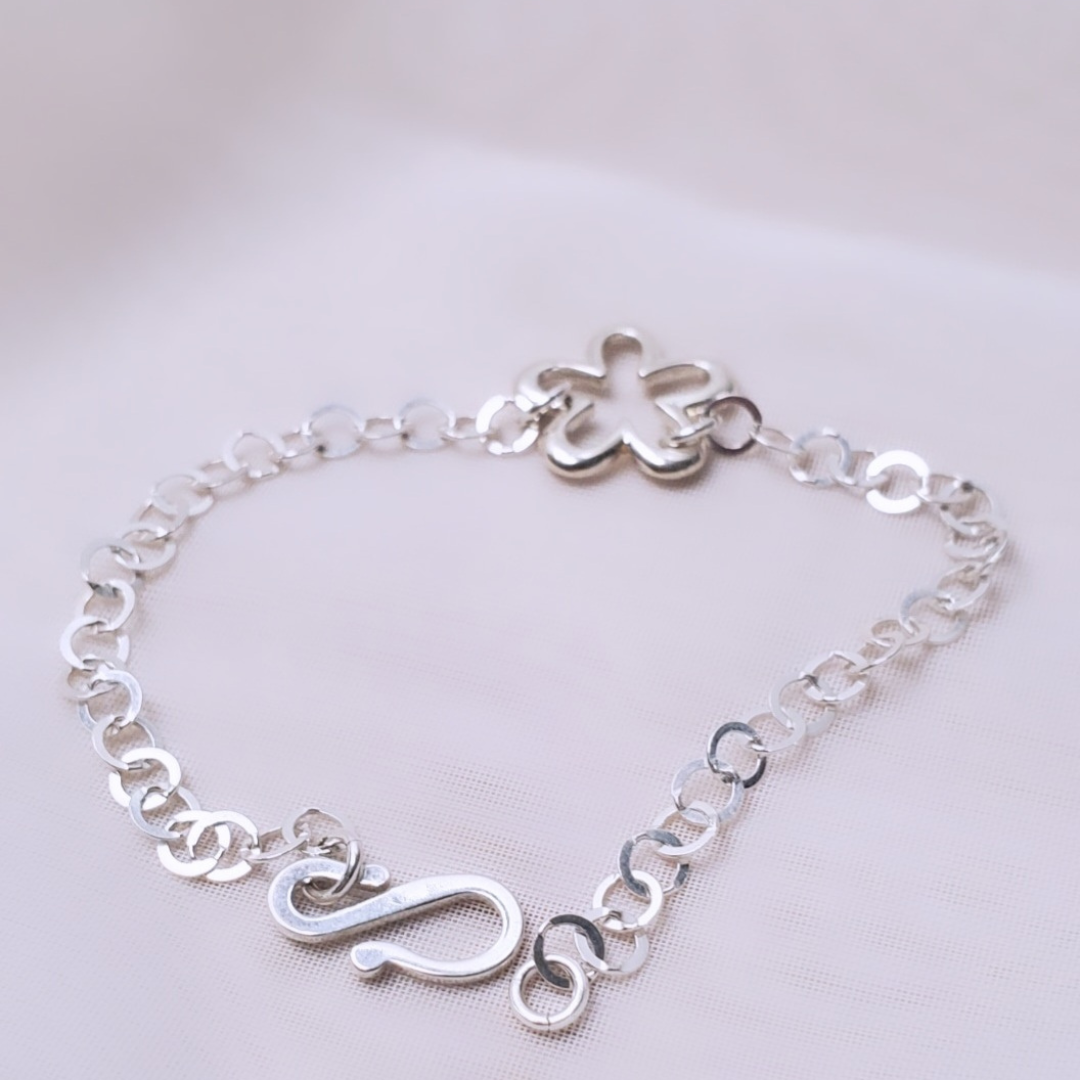 Sterling Silver Daisy Bloom Bracelet